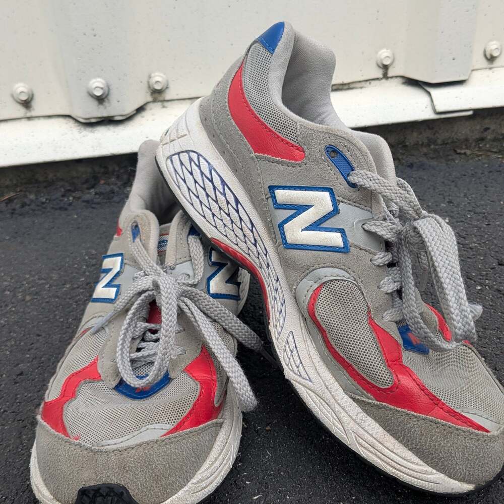 New Balance 2002R Raincloud True Red Grey Blue Sneakers